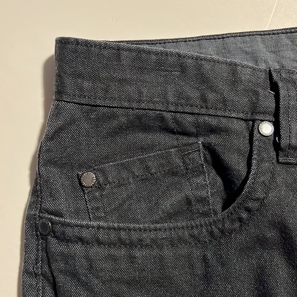 KENNETH COLE: REACTION JEANS, size 34 - Picture 2 of 6